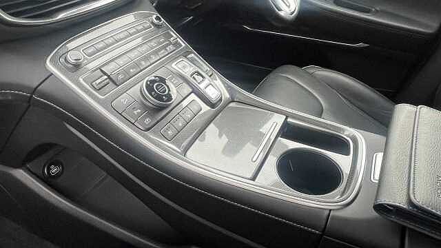 Hyundai Santa Fe Ultimate 1.6T 215PS Hybrid 4WD MY25