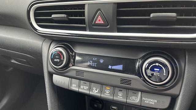 Hyundai Kona Premium Hybrid 1.6GDi 6DCT