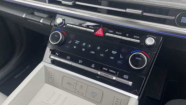 Hyundai SANTA FE 1.6 TGDi Plug-in Hybrid Ultimate 5dr 4WD Auto