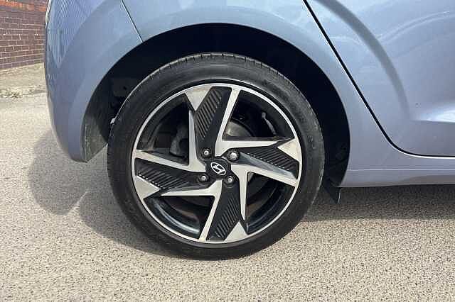 Hyundai i10 1.2 MPi Premium 5dr